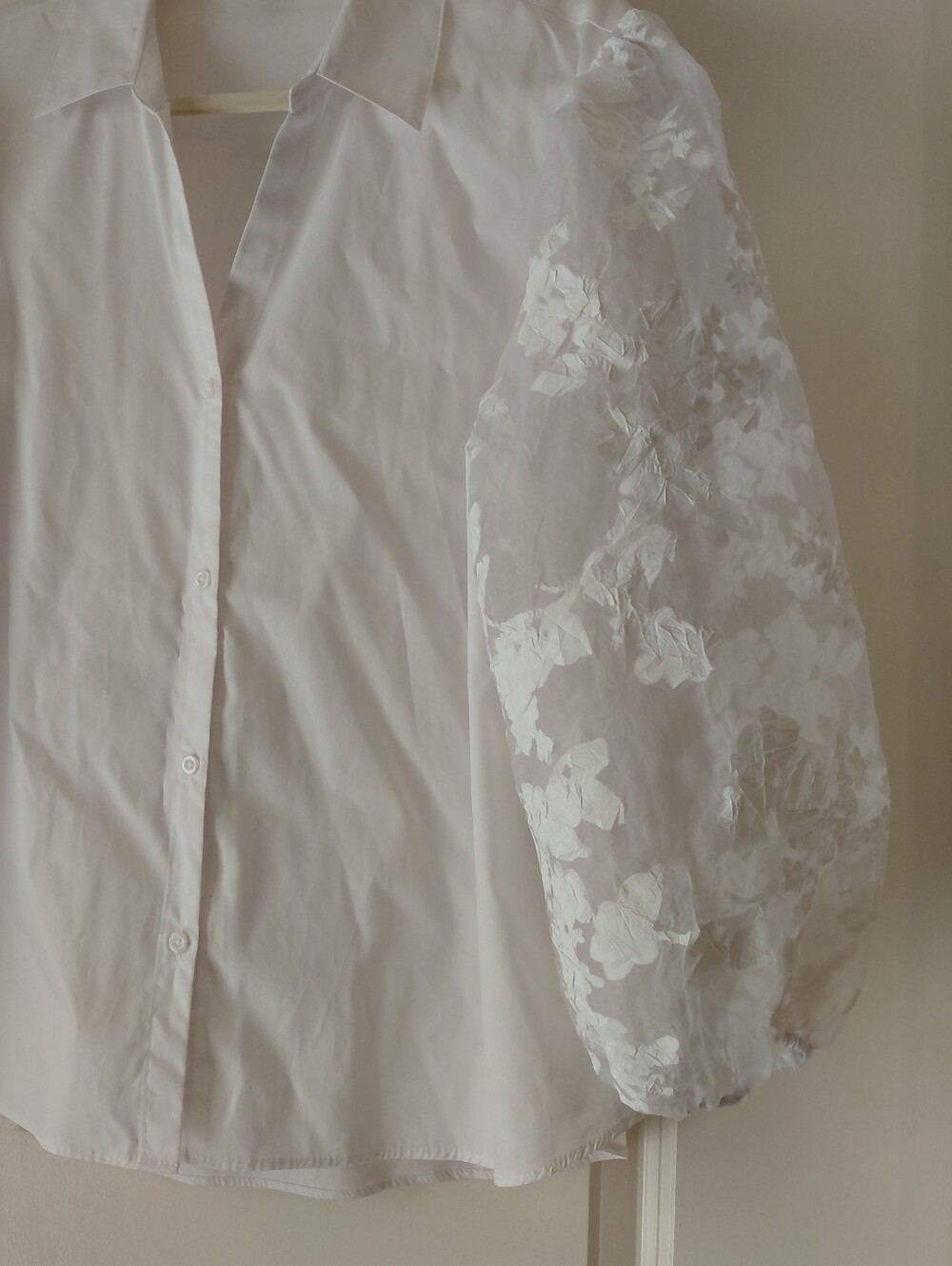 White Cotton Blend Puff Sleeve Button Down Size Extra Large Quiet Luxury - Picture 2 of 10